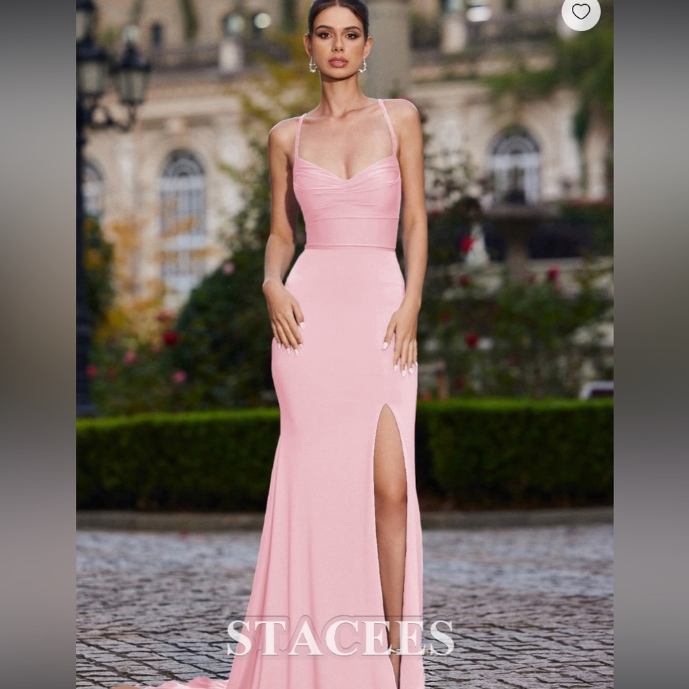 Pink prom dress great condition never been worn tags still on